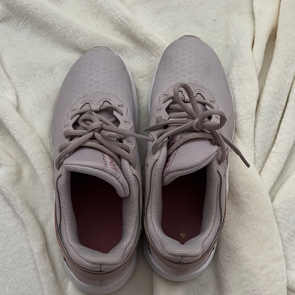 Nike Legend Essential 2
Women's Training Shoes - Picture 2 of 10